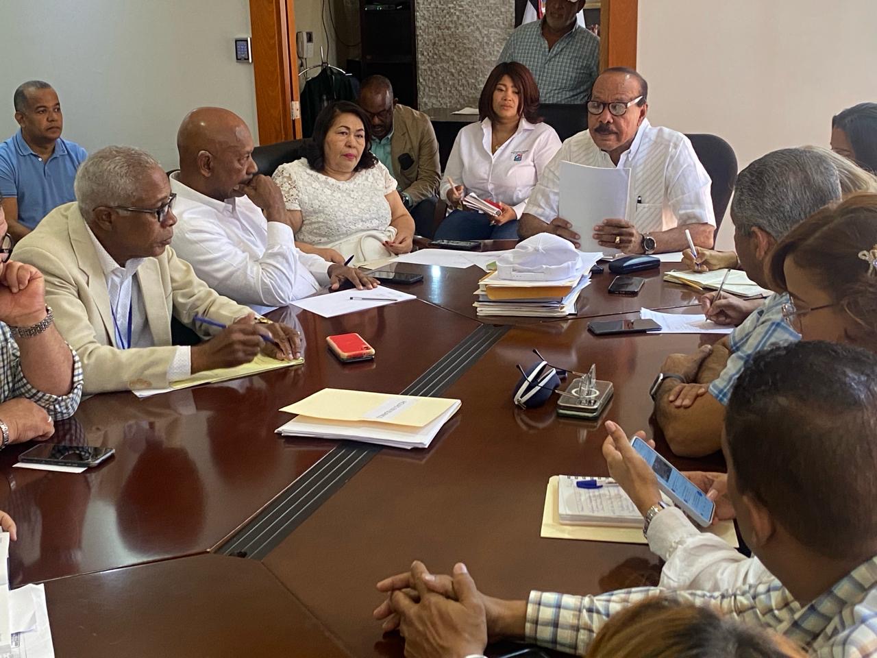 Alcalde José Montás designa comisión de transición