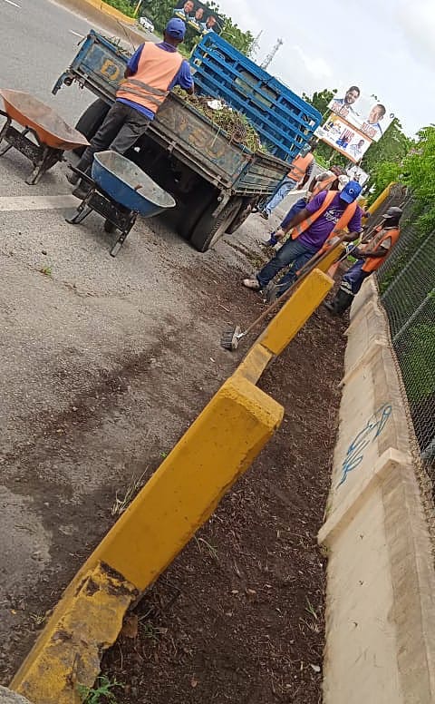 Con retiro basura Ayuntamiento San Cristóbal inicia apoyo a «Mi Autopista Limpia»